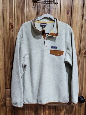 Patagonia Womens Synchilla Pullover with Brown Trim